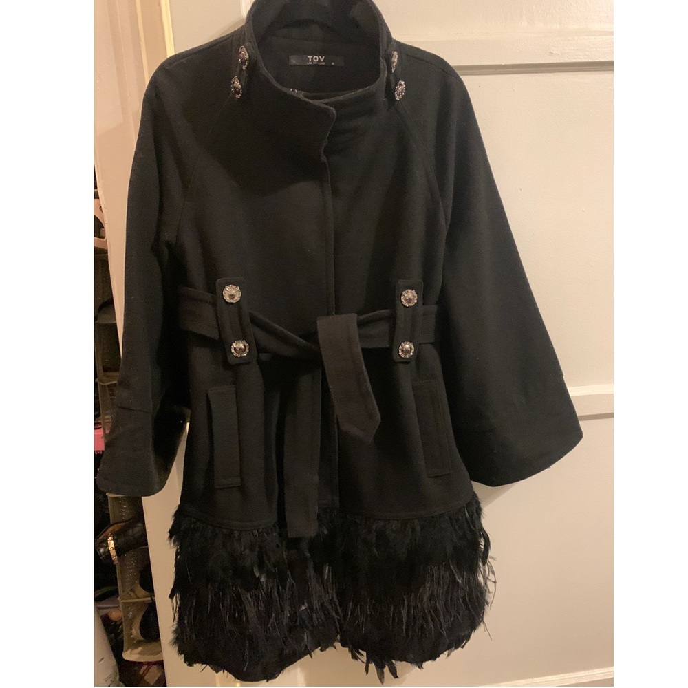 Tov Coat with feathers